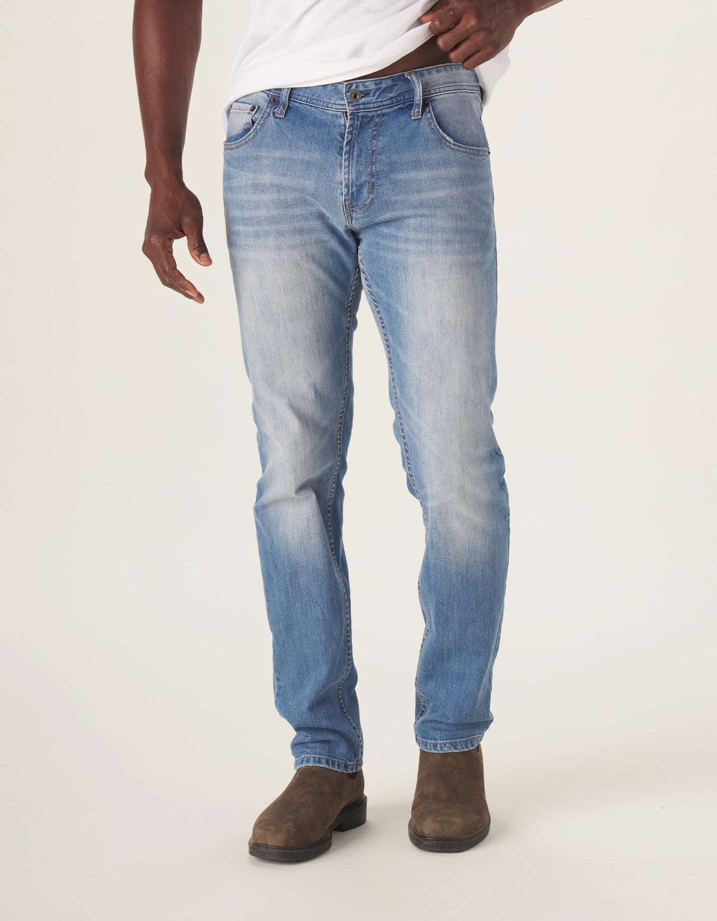 Normal Jean in Light Wash