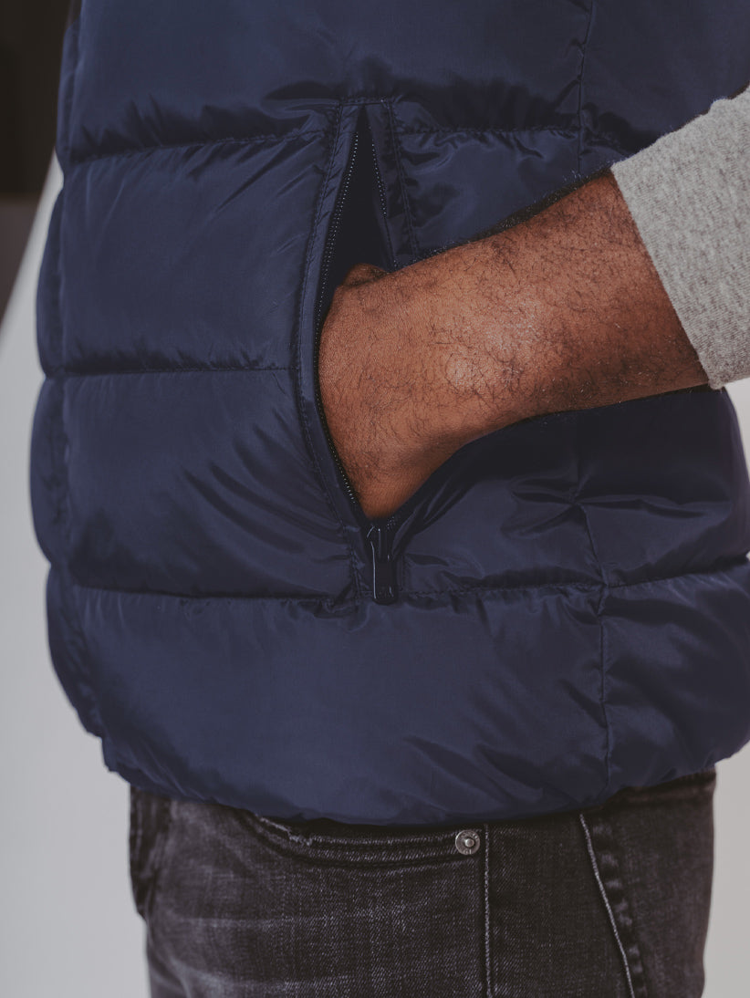 Bear Puffer Vest in Navy