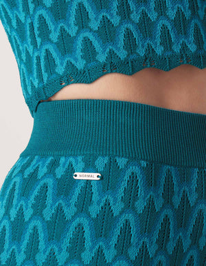 Marilyn Knit Pant in Dark Oasis Multi On Model Waistband Detail