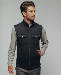 Lincoln Fleece Vest: Black